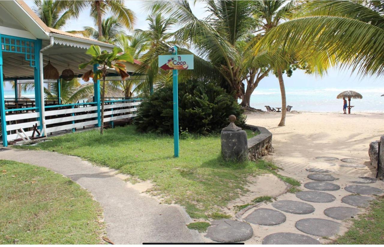 Le 35 Anse Des Rochers Saint-Francois Luaran gambar